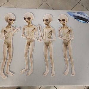 2 Pieces 20 Inch Big Alien Set Of 8 Outdoor Decorations Party & Room Decor